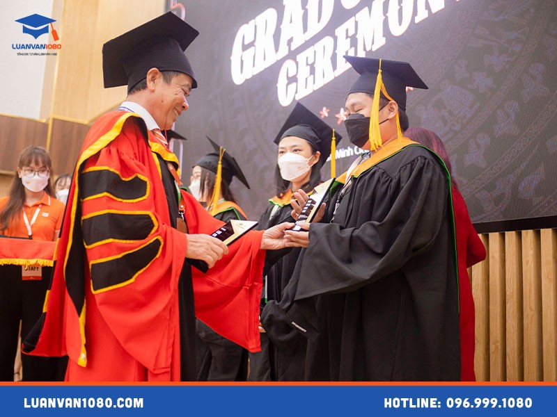 Từ đại học lên thạc sĩ bao nhiêu năm?