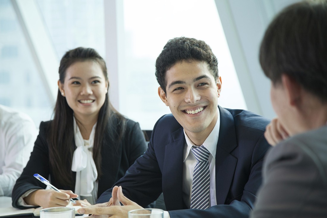 Sự hài lòng của nhân viên trong công ty có liên hệ tới thái độ làm việc