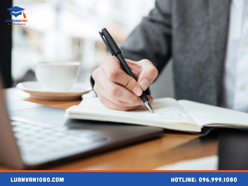 Các mẫu bài tiểu luận tiếng Anh phổ biến