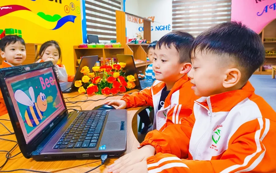 Mẫu tiểu luận ứng dụng công nghệ thông tin trong quản lý trường mầm non