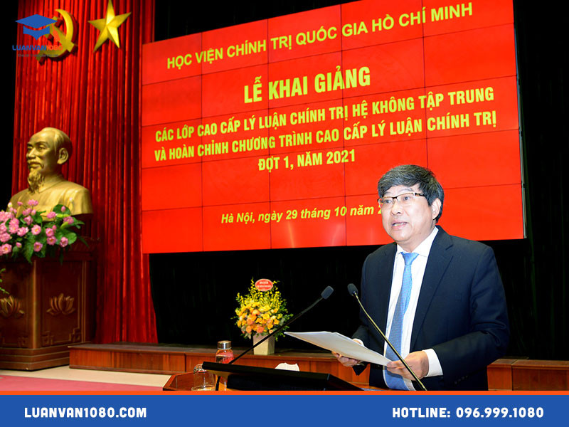Tiêu chuẩn học cao cấp lý luận chính trị