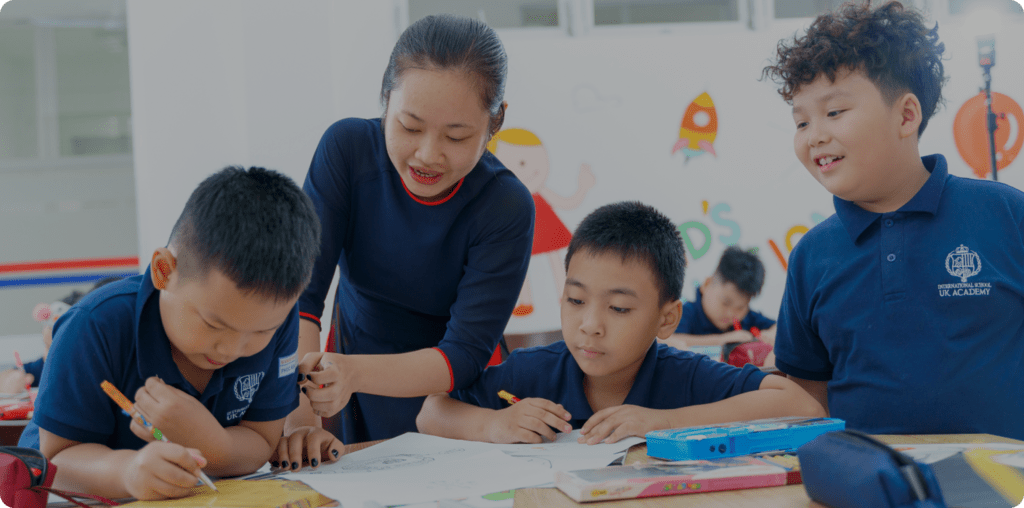 Mẫu luận văn thạc sĩ tiếng Anh về đánh giá giáo trình Mẫu luận văn thạc sĩ tiếng Anh về đánh giá giáo trình