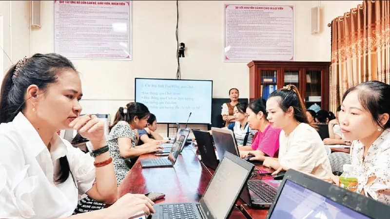 Mẫu luận văn nâng cao chất lượng đội ngũ giáo viên